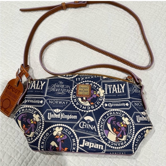 Dooney & Bourke Handbags - Rare Dooney and Bourke Crossbody